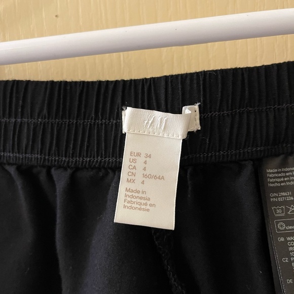 ❤️❤️H&M shorts ❤️❤️ - Picture 6 of 7